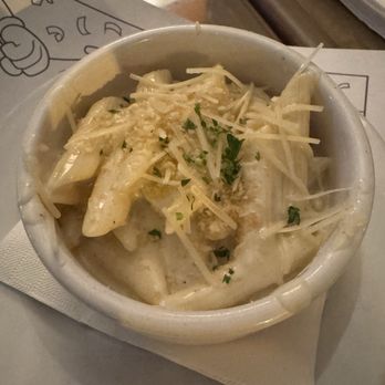 Z Cafe & Bar - Happy Hour White Mac & Cheese - Bars Near Me - Oakland, California Z Cafe & Bar - Happy Hour White Mac & Cheese - Bars Near Me - Oakland, California