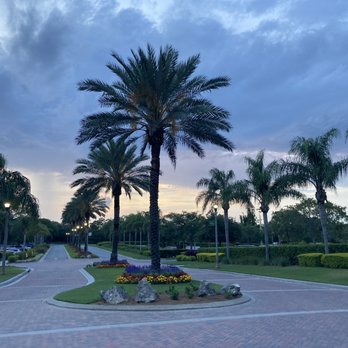 A Land Remembered - Driving out is pretty - Steakhouses Near Me - Orlando, Florida