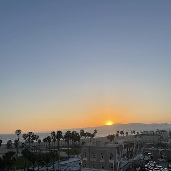 High Rooftop Lounge - Lounges Near Me - Venice, California High Rooftop Lounge - Lounges Near Me - Venice, California