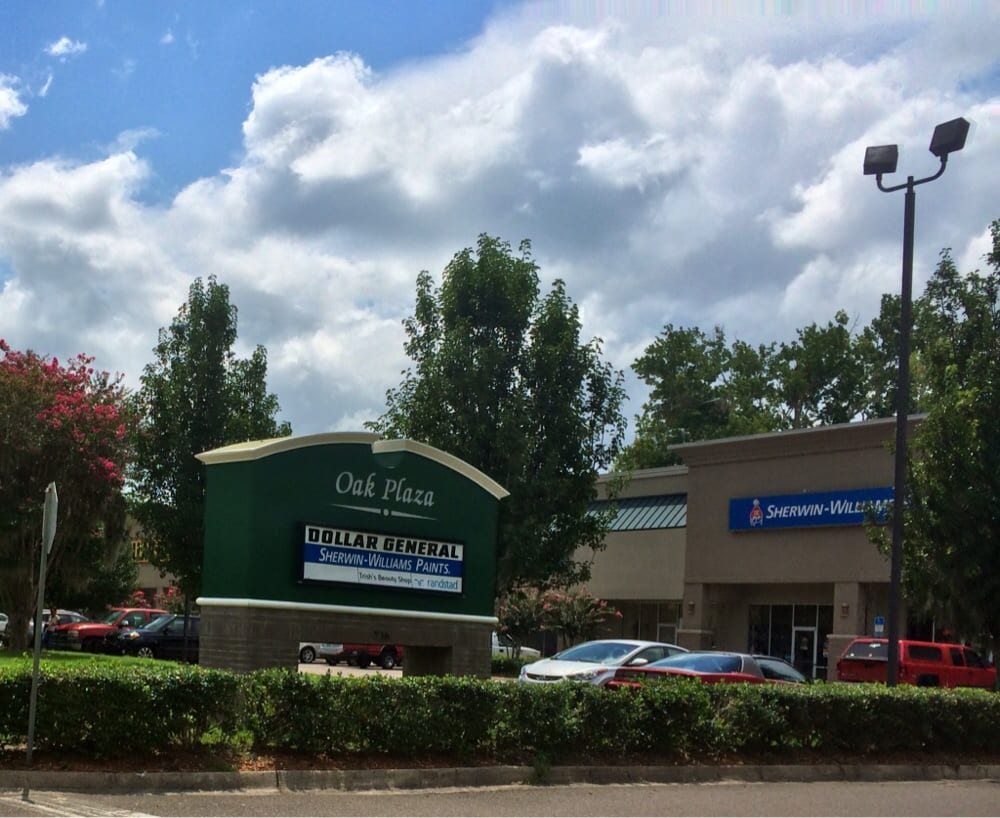 Oak Plaza Logo