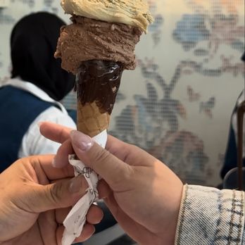 Venchi - Gelato, baby Size - Gelato Near Me - Santa Clara, California Venchi - Gelato, baby Size - Gelato Near Me - Santa Clara, California
