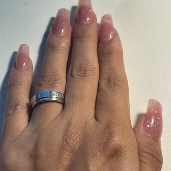 Pro Nails - Nail Salons Near Me - Honolulu, Hawaii