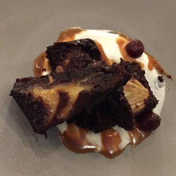 Basalt - Upside down chocolate pineapple cake - New American Near Me - Honolulu, Hawaii