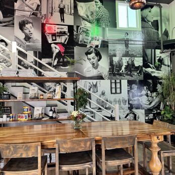 Blade 1936 - 1 seating area of about 3 areas - Pizza Near Me - Oceanside, California