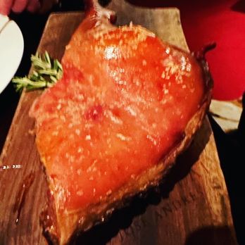 Bazaar Meat by José Andrés - 1/4 suckling pig (before prep) - Steakhouses Near Me - Las Vegas, Nevada