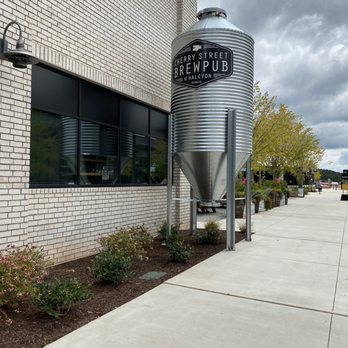 Halcyon - Cherry St Brew Pub - Shopping Centers Near Me - Alpharetta, Georgia