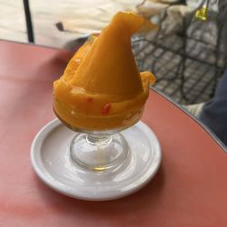 Dulceria y Sorbeteria Colon - Mango sorbet.