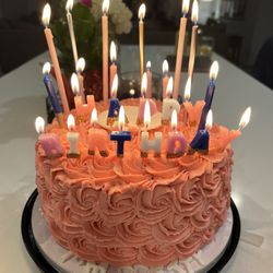 Cups N' Cakes Bakery - Cake
