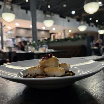 The Restaurant at Charmant - Scallops and wild life - French Near Me - La Crosse, Wisconsin
