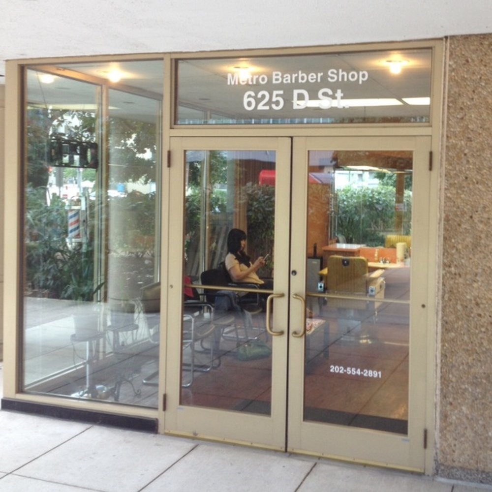 Metro Barber - Metro barber Shop - A very clean and fresh entrance.  Nice, bright interior.  Friendly Barber who knows what she is doing!!! - Barbers Near Me - Washington, DC, District of Columbia