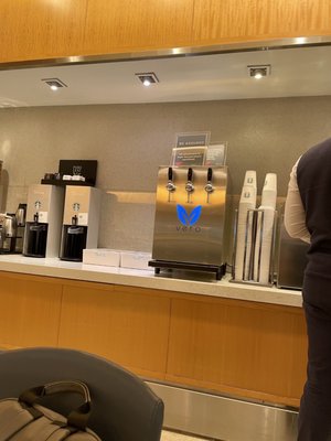 Delta Sky Club by null