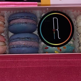 Rooftop Macarons - The "standard" macaroons I ordered! Flavors detailed in the review! - Macarons Near Me - Sacramento, California Rooftop Macarons - The "standard" macaroons I ordered! Flavors detailed in the review! - Macarons Near Me - Sacramento, California