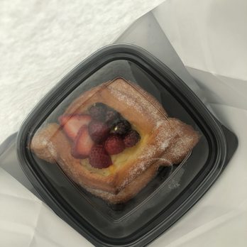 Mercurys Coffee - Fresh Fruit & Sweet Cream Danish - Coffee & Tea Near Me - Bellevue, Washington Mercurys Coffee - Fresh Fruit & Sweet Cream Danish - Coffee & Tea Near Me - Bellevue, Washington