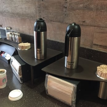 Starbucks - La leché - Coffee & Tea Near Me - Lake Geneva, Wisconsin
