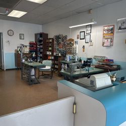 Le's Tailors & Cleaners