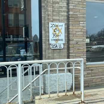 Diamond City Bread - Entrance - Bakeries Near Me - Elk River, Minnesota Diamond City Bread - Entrance - Bakeries Near Me - Elk River, Minnesota