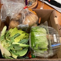 Fresh Fix - Another week... wonderful full box of vegetables and fruit. Bonus is an amazing delivery person