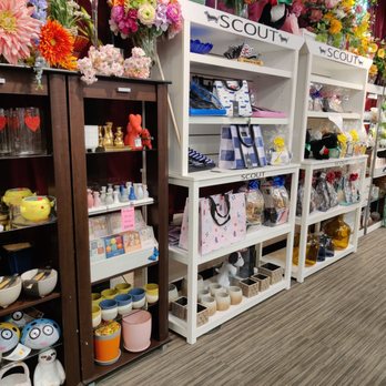 Watanabe Floral - Gift items: plushies, vases, gift bags, etc - Florists Near Me - Honolulu, Hawaii Watanabe Floral - Gift items: plushies, vases, gift bags, etc - Florists Near Me - Honolulu, Hawaii