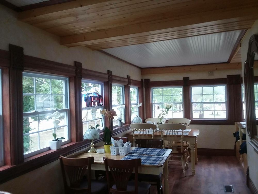 THE ORCHID HOUSE Updated April 2024 11 Photos 204 W Main St