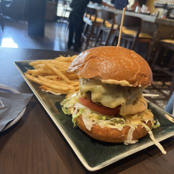 Reunion Kitchen + Drink - Jalapeño burger - New American Near Me - Brea, California