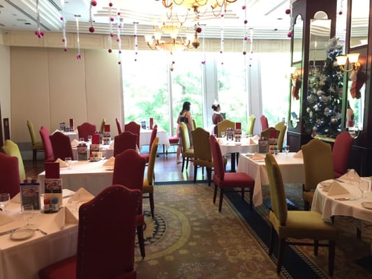 Lawry's The Prime Rib Singapore by null