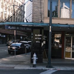 Alamo Records & Sheet Music - Outside
