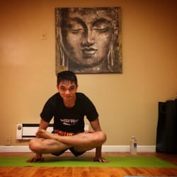 North Jersey Muay Thai - Working on my lotus. I've only been at this a few months but now I'm spamming head kicks like it's my job.