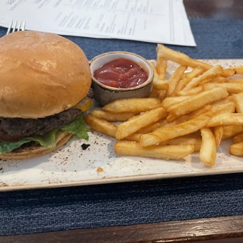 Eighty Ocean Kitchen and Bar - American Wagyu Burger - American Near Me - Jekyll Island, Georgia