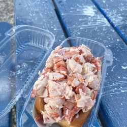 Green Harbor Lobster Pound - Jumbo Lobster Roll