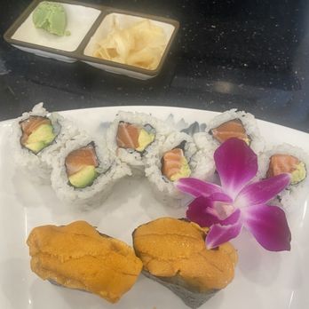 Crystal Fish - Alaskan roll and SB uni - Japanese Near Me - Monterey, California