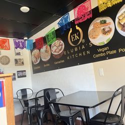 Elubia's Kitchen - Seating tables