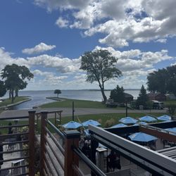 TJ's Harbor Restaurant