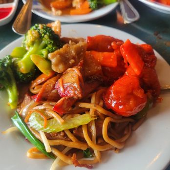 Spring Garden Restaurant - chicken&broccoli, sweet n sour pork - Chinese Near Me - Woodland, California Spring Garden Restaurant - chicken&broccoli, sweet n sour pork - Chinese Near Me - Woodland, California