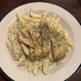 Penne Alfredo With Grilled Chicken Breast (lunch portion) Penne Alfredo With Grilled Chicken Breast (lunch portion)