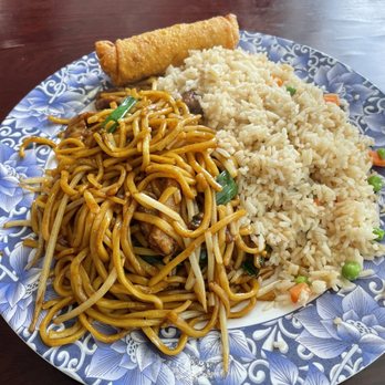 Great China Restaurant - Pork Lo Mein - Chinese Near Me - Albuquerque, New Mexico