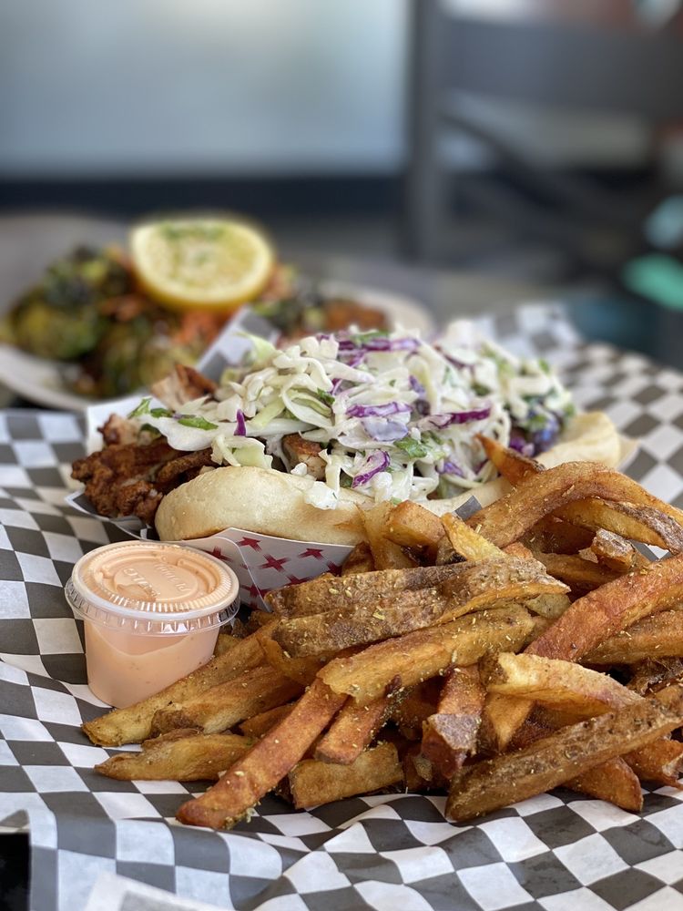 THE RED PICKLE 138 Photos & 215 Reviews Food Trucks 301 N Pine St