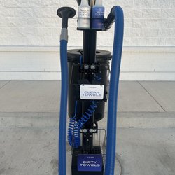 Caliber Car Wash - Detailing stations