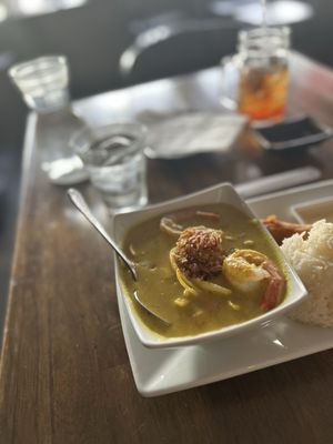 RIZE THAI SUSHI by null