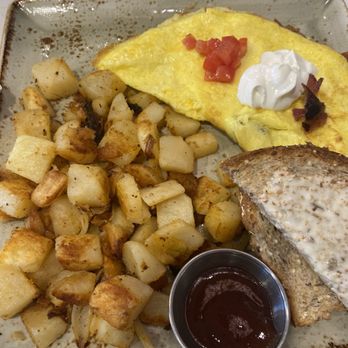 First Watch - The works omelet with potatoes and toast, yummy - Breakfast & Brunch Near Me - Broken Arrow, Oklahoma