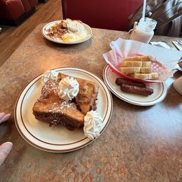 Crunchy French Toast Country-fried Steak sausage