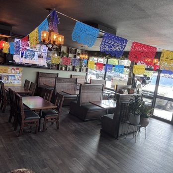 La Corona - Bar - Mexican Near Me - Kirkland, Washington