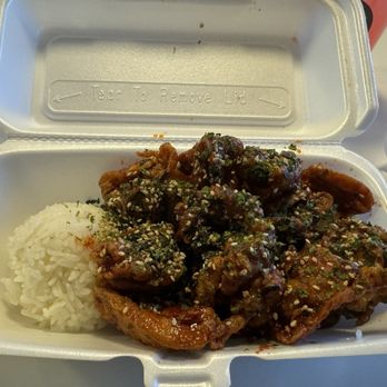 Grinds 2 Da Max Russell - Spicy Furikake Korean Chicken - Hawaiian Near Me - Las Vegas, Nevada Grinds 2 Da Max Russell - Spicy Furikake Korean Chicken - Hawaiian Near Me - Las Vegas, Nevada