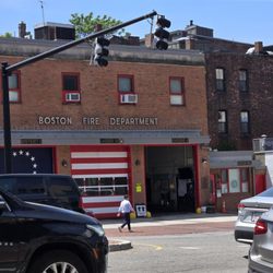 Boston Fire Department, District 3 E8 L1