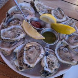 Dollar oysters available Sundays 430 to 7pm, but they sell out extremely fast Dollar oysters available Sundays 430 to 7pm, but they sell out extremely fast