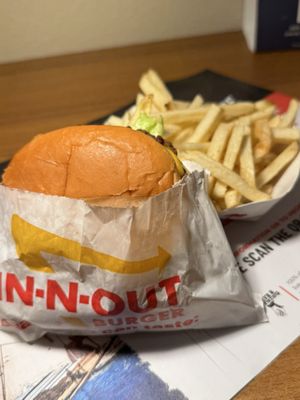 In-N-Out Burger by null
