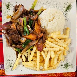 Rinconcito Andahuaylino - Lomo Saltado