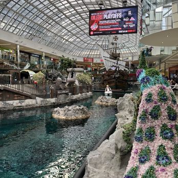 West Edmonton Mall - Shopping Centers Near Me - Edmonton, Alberta West Edmonton Mall - Shopping Centers Near Me - Edmonton, Alberta