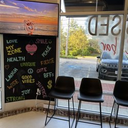 Pressed Nail Bar - Inside - waiting area (free Wi-Fi too)