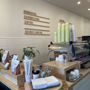 Wave 3 Coffee and Chocolate - Coffee & Tea Near Me - Atlanta, Georgia