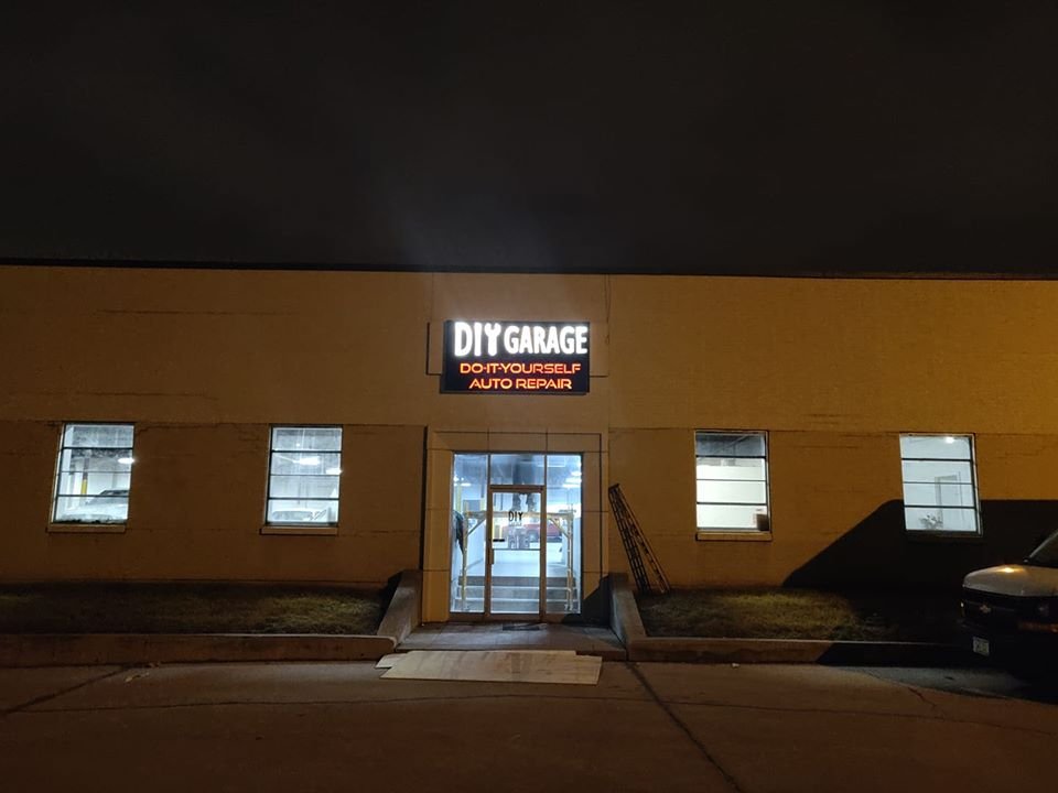 DIY GARAGE Updated September 2024 2250 Delaware Ave, Des Moines